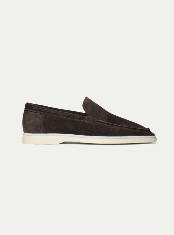 Mocasín de ante chocolate
