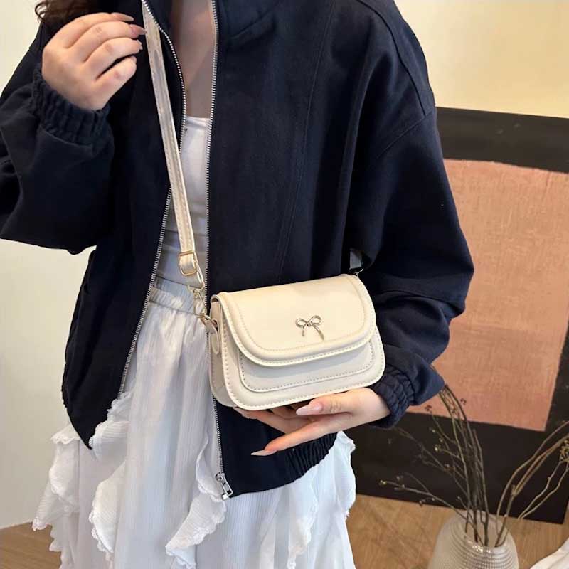 Mini bolso con lazo