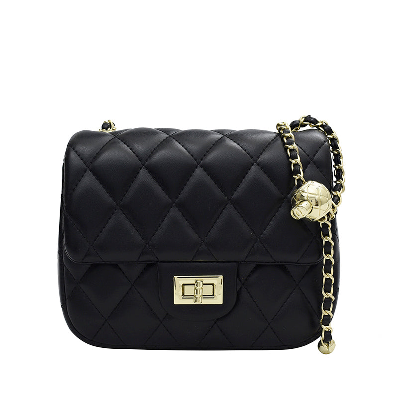 Bolso con cadena dorada
