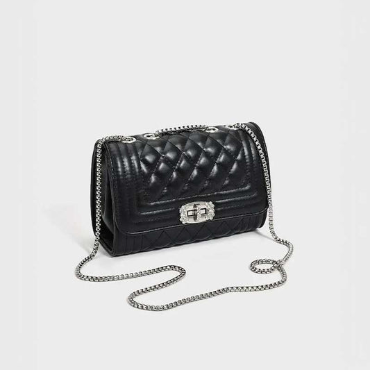Bolso acolchado con cadena